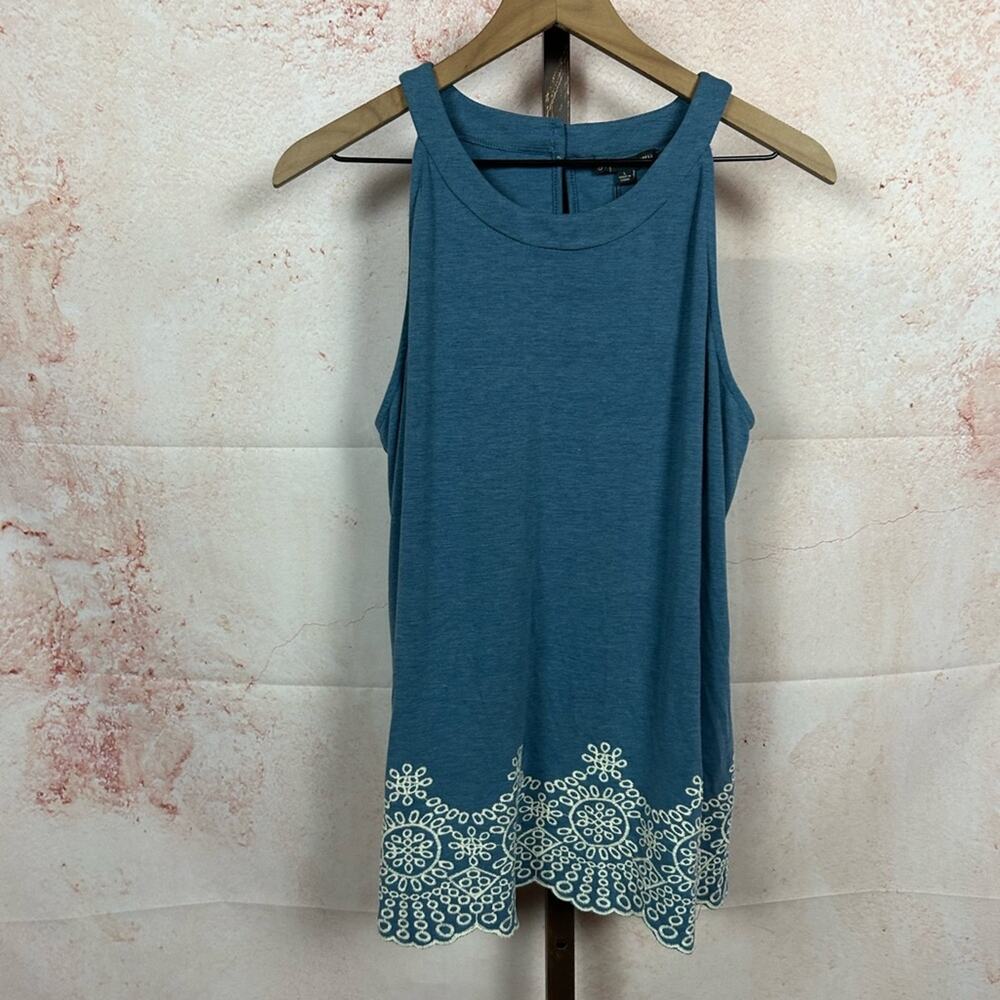 NWT ADRIANNA PAPELL embroidered tank top size large coastal boho blue knit shirt